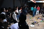 بالغ بر 1000 ساعت آموزش را برای حدود 300 نفر از هنرجویان وعلاقه مندان به هنر نمایش در سال 1398 داشته ایم. 7
