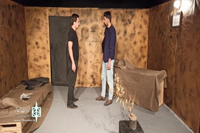 نمایش " مستخدم ماشینی " / کارگردان : حمیدرضا حسینی / پلاتو سوره حوزه هنری / دیماه99 / باشگاه تئاتر تجربه