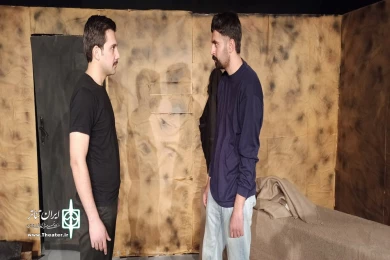 نمایش " مستخدم ماشینی " / کارگردان : حمیدرضا حسینی / پلاتو سوره حوزه هنری / دیماه99 / باشگاه تئاتر تجربه