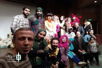 نمایش " ماجرای ساحل سنگی " / کارگردان : سید حسین فدایی حسین / ضبط تصویری برای فضای مجازی / دیماه 99