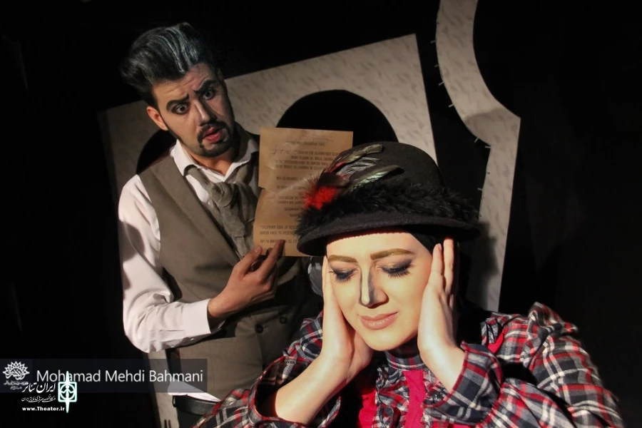 نمایش " خانه عروسک " / کارگردان : فاطمه عبدالله زاده / اجرای عمومی/ پلاتو سوره / دی و بهمن 99