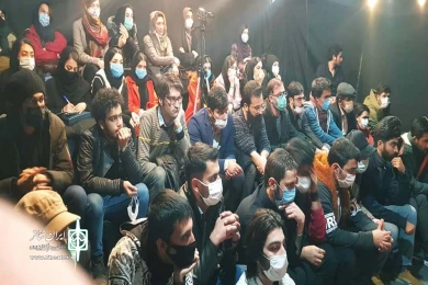 نمایش " خانه عروسک " / کارگردان : فاطمه عبدالله زاده / اجرای عمومی/ پلاتو سوره / دی و بهمن 99