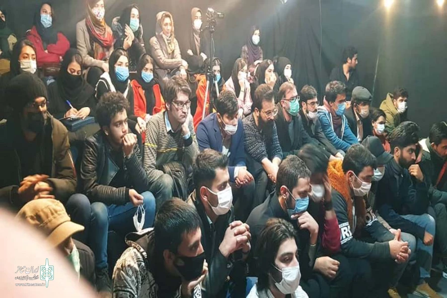 نمایش " خانه عروسک " / کارگردان : فاطمه عبدالله زاده / اجرای عمومی/ پلاتو سوره / دی و بهمن 99