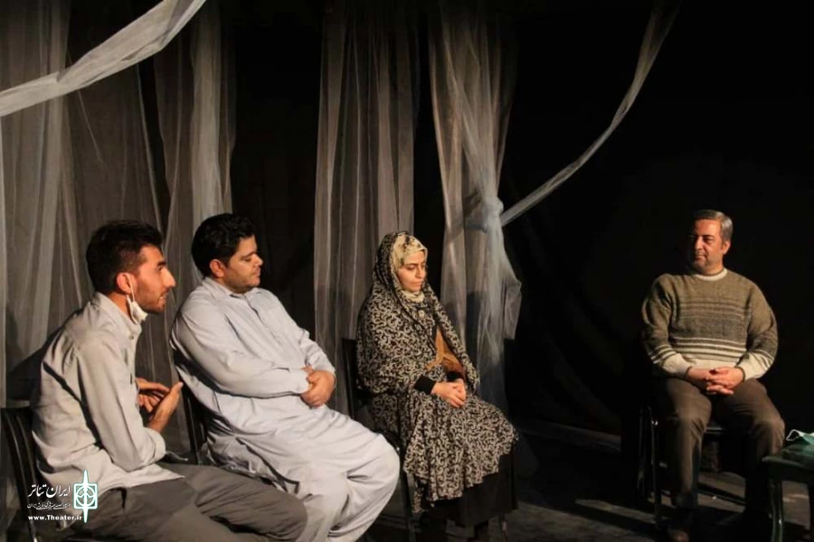 نشست آموزشی نمایش " کسوف " توسط انجمن هنرهای نمایشی استان قم برگزار شد. 2