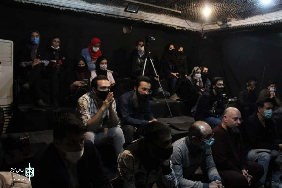 نشست آموزشی نمایش " کسوف " توسط انجمن هنرهای نمایشی استان قم برگزار شد. 2