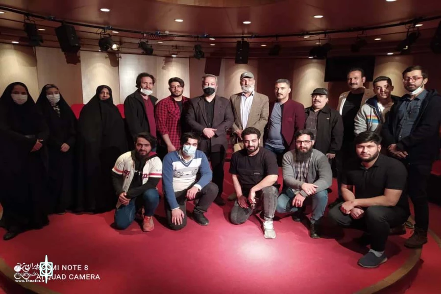 اولین نشست هم اندیشی دفتر کانون تئاتر خیابانی انجمن هنرهای نمایشی استان قم برگزار شد. 2