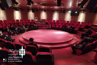 اولین نشست هم اندیشی دفتر کانون تئاتر خیابانی انجمن هنرهای نمایشی استان قم برگزار شد. 4