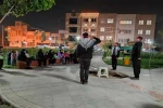 نمایش خیابانی سرباز سردار به کارگردانی هومن پیری در قم به اجرا در آمد. 4
