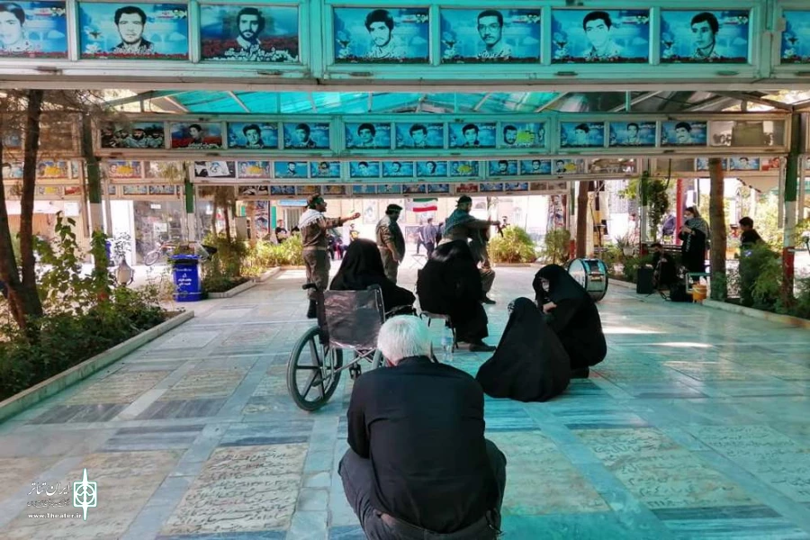 نمایش خیابانی مهندس مین به کارگردانی محمدرضا پیغمبری در قم به اجرا در آمد. 3