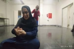 هنرمندان جوان باید با علم به بازیگری و نمایش وارد حیطه بازیگری و تئاتر شوند. 5