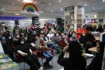 تاریخ تئاتر نشان داده که این هنر جسور هر طور شده راهش را پیدا می کند و به حیاتش ادامه می دهد.  2
