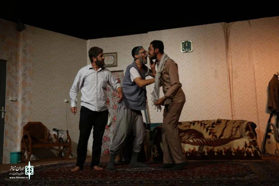 " من هزار و یک شب زنده ام " ، " مثل سوسوی فانوس آویخته " و زبان تمشک های وحشی " روی صحنه ی تئاتر قم 2