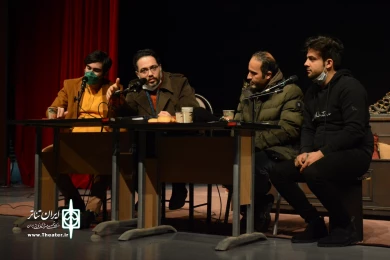 جلسه نقد و بررسی نمایش " بی همه چیز " /کارگردان : محمد کدخدازاده / 28 دیماه 1400 / تالار فرهنگ و هنر شهر قم