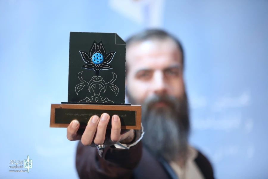 مراسم اختتامیه نخستین جشنواره سراسری نمایشنامه خوانی و نمایشنامه نویسی رضوی(زیارت)/25 اسفند1400/قم/تالار فرهنگ و هنر