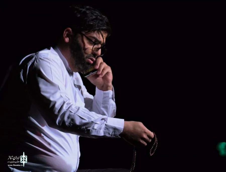 نمایش «چرخه» به روی صحنه رفت 8