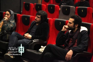 نشست صمیمانه مدیر کل فرهنگ و ارشاد اسلامی استان قم با هنرمندان نمایش برگزار شد 7