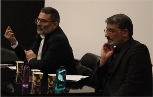 نشست صمیمانه مدیر کل فرهنگ و ارشاد اسلامی استان قم با هنرمندان نمایش برگزار شد 8