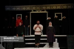نمایش «مجلس اضافات یک تیغ» به روی صحنه رفت. 3