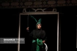 نمایش «مجلس اضافات یک تیغ» به روی صحنه رفت. 5